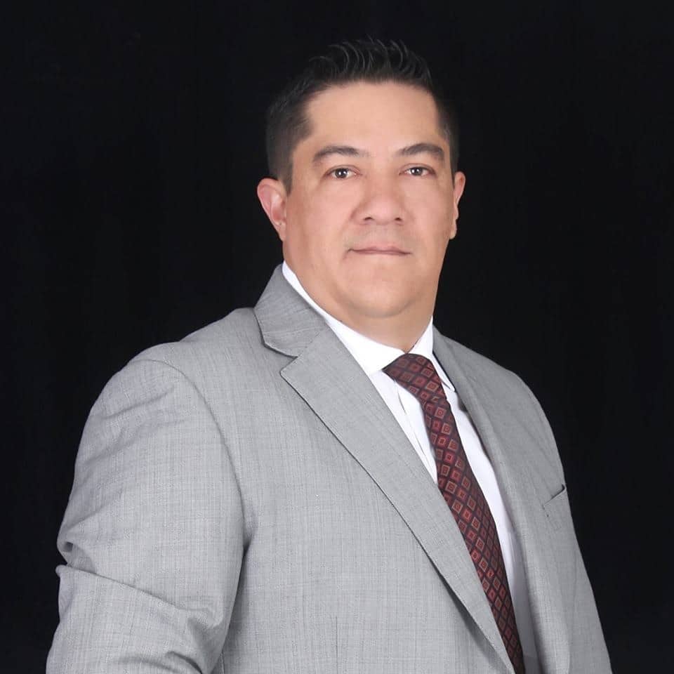 Mgt. Luis Salazar - Magíster en Marketing Estratégico